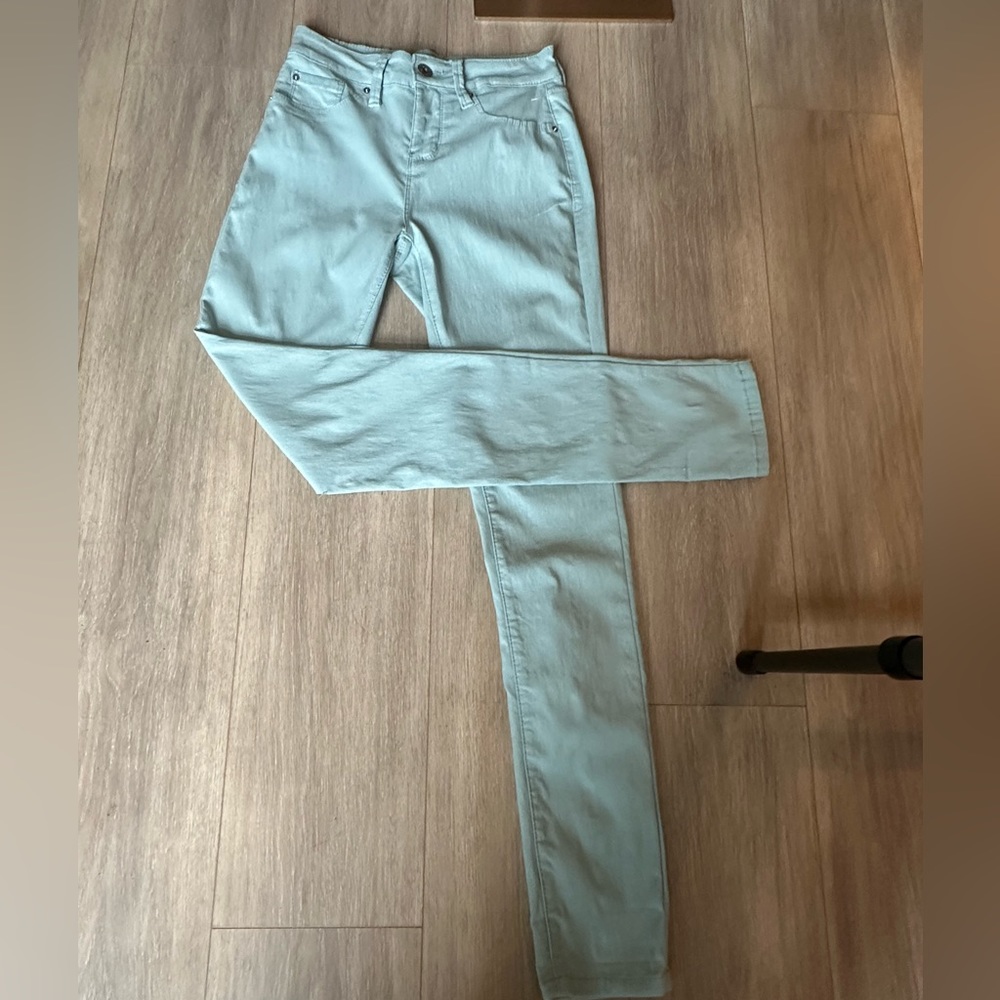 Royalty for me Skinny light blue pants, size medium